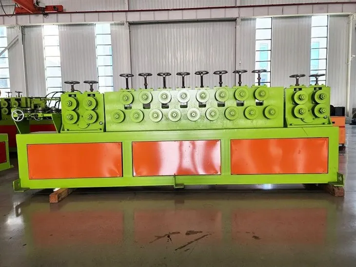 Multi-wheel Straightener